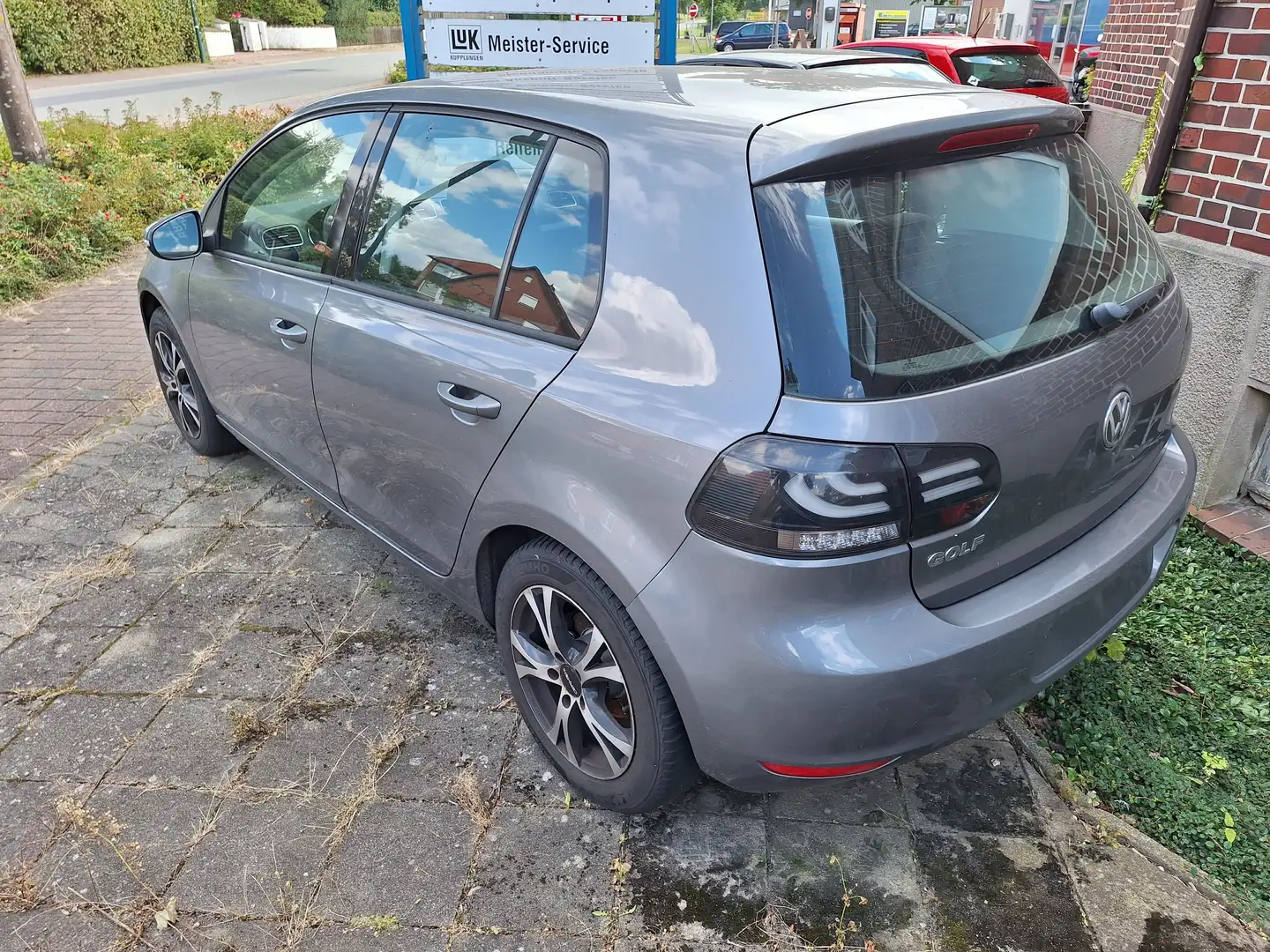 Volkswagen Golf Trendline Grau - 2