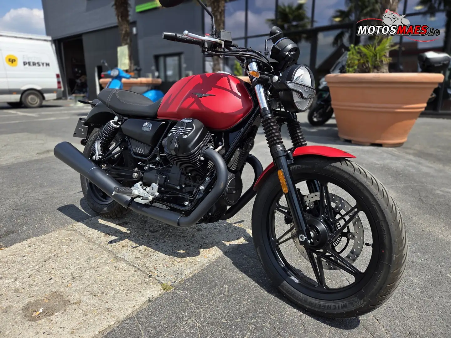 Moto Guzzi V 7 STONE Rood - 2
