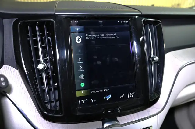Volvo XC60 view 18