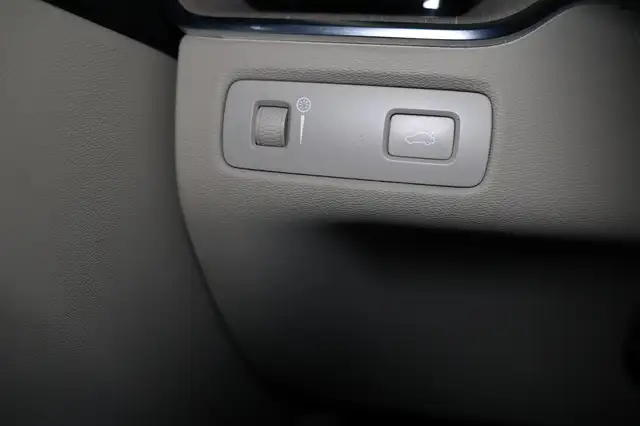 Volvo XC60 view 13