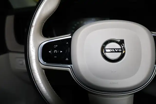 Volvo XC60 view 14