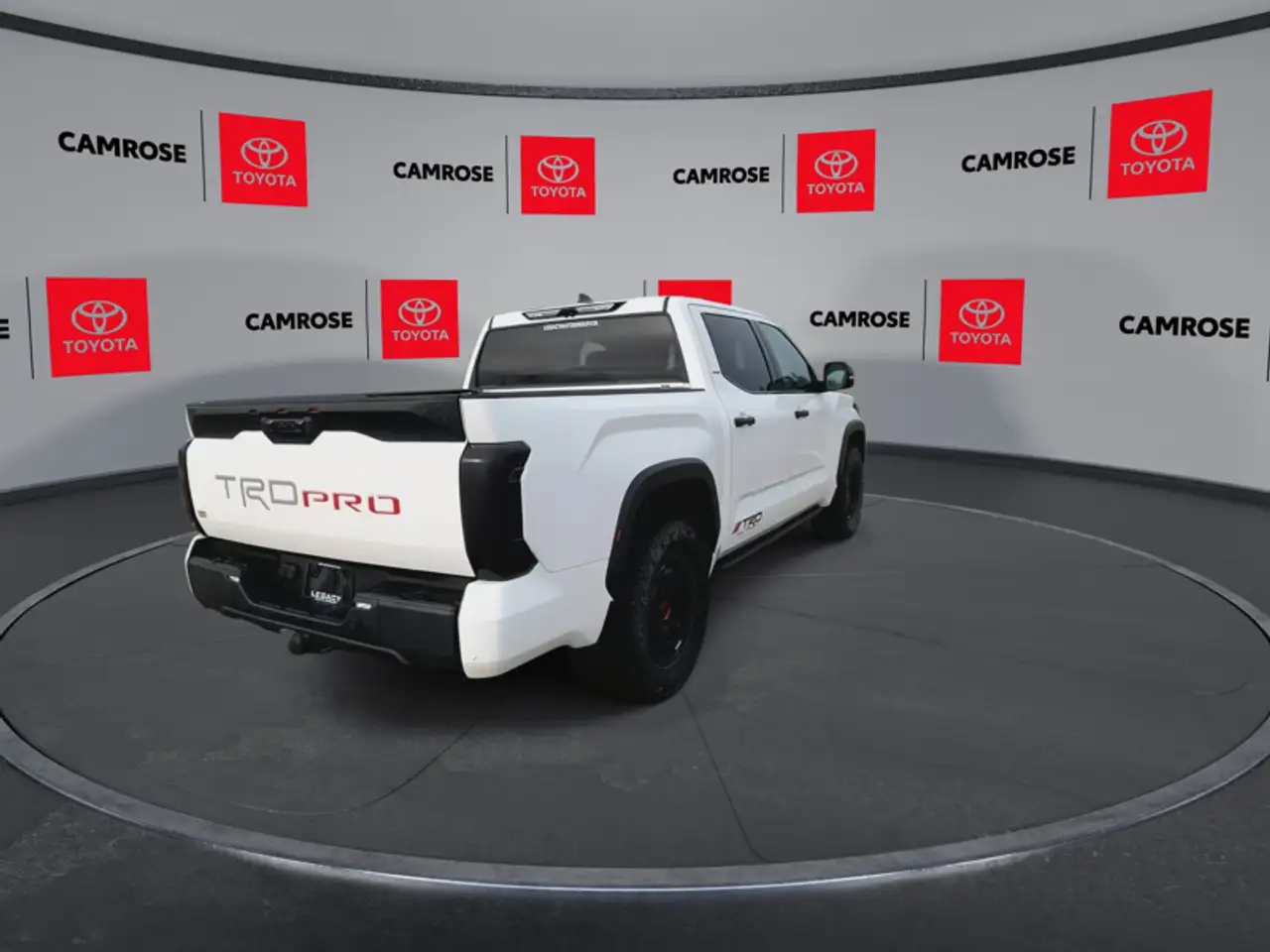 Toyota Tundra снимка Toyota Tundra