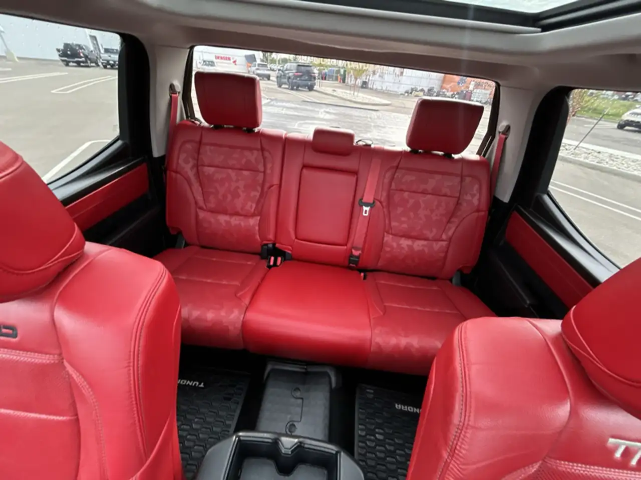 Toyota Tundra снимка Toyota Tundra