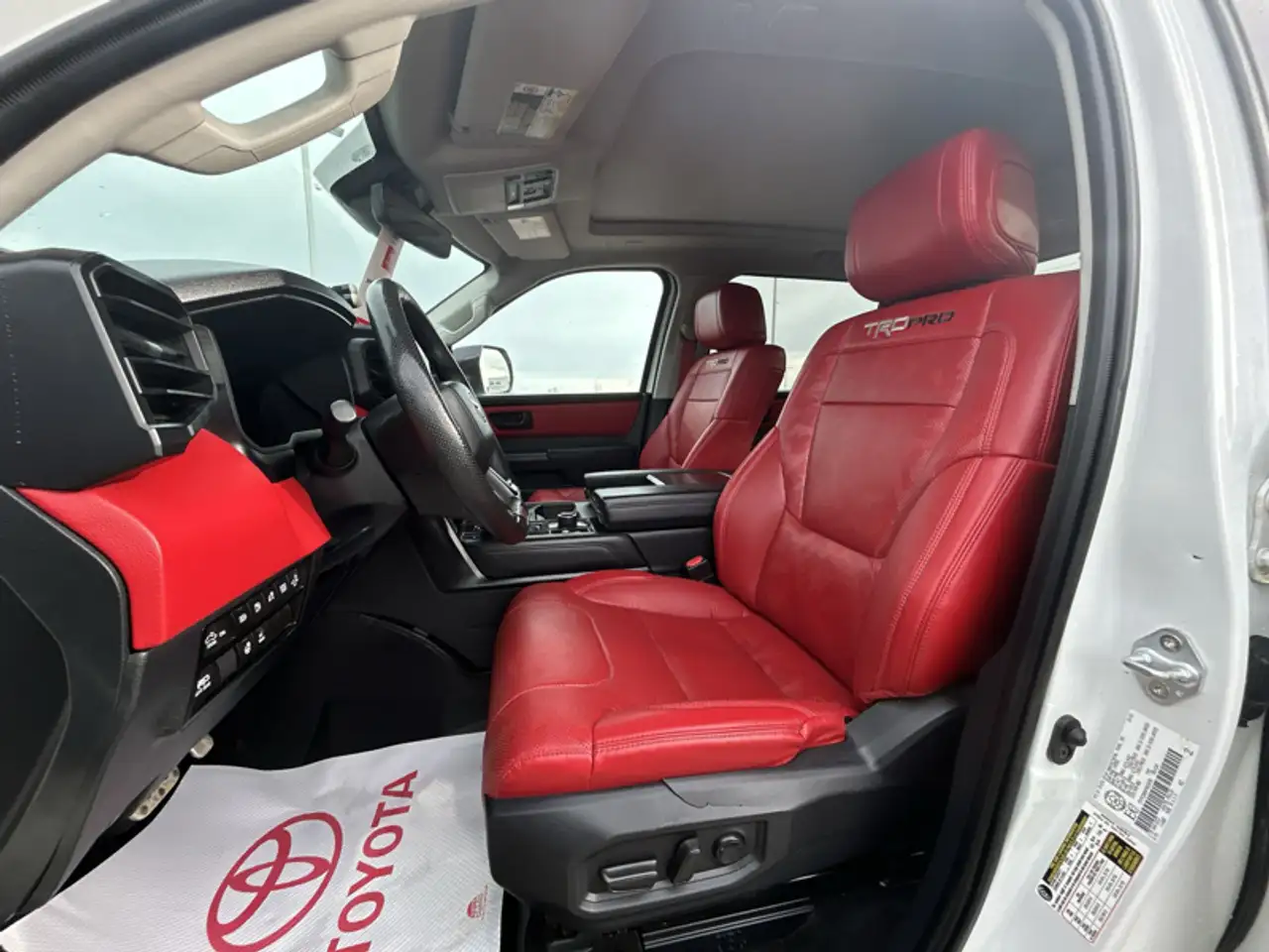 Toyota Tundra снимка Toyota Tundra