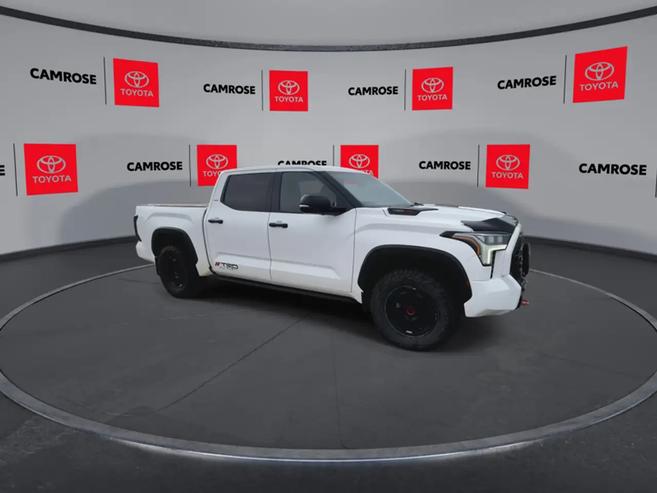 Toyota Tundra снимка Toyota Tundra