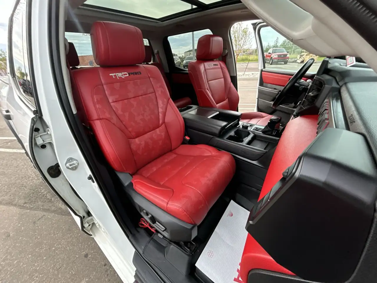 Toyota Tundra снимка Toyota Tundra