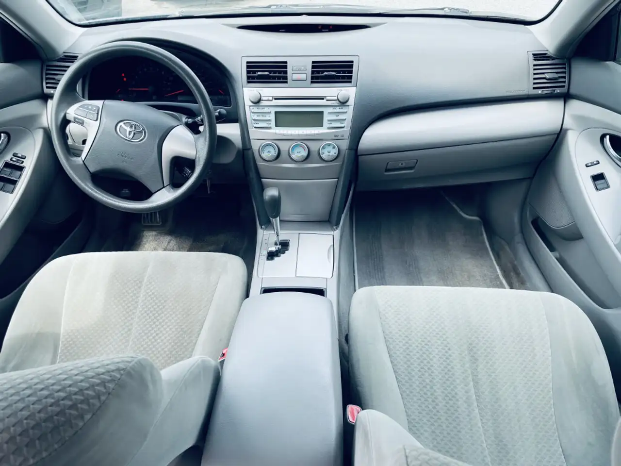 Toyota Camry снимка Toyota Camry