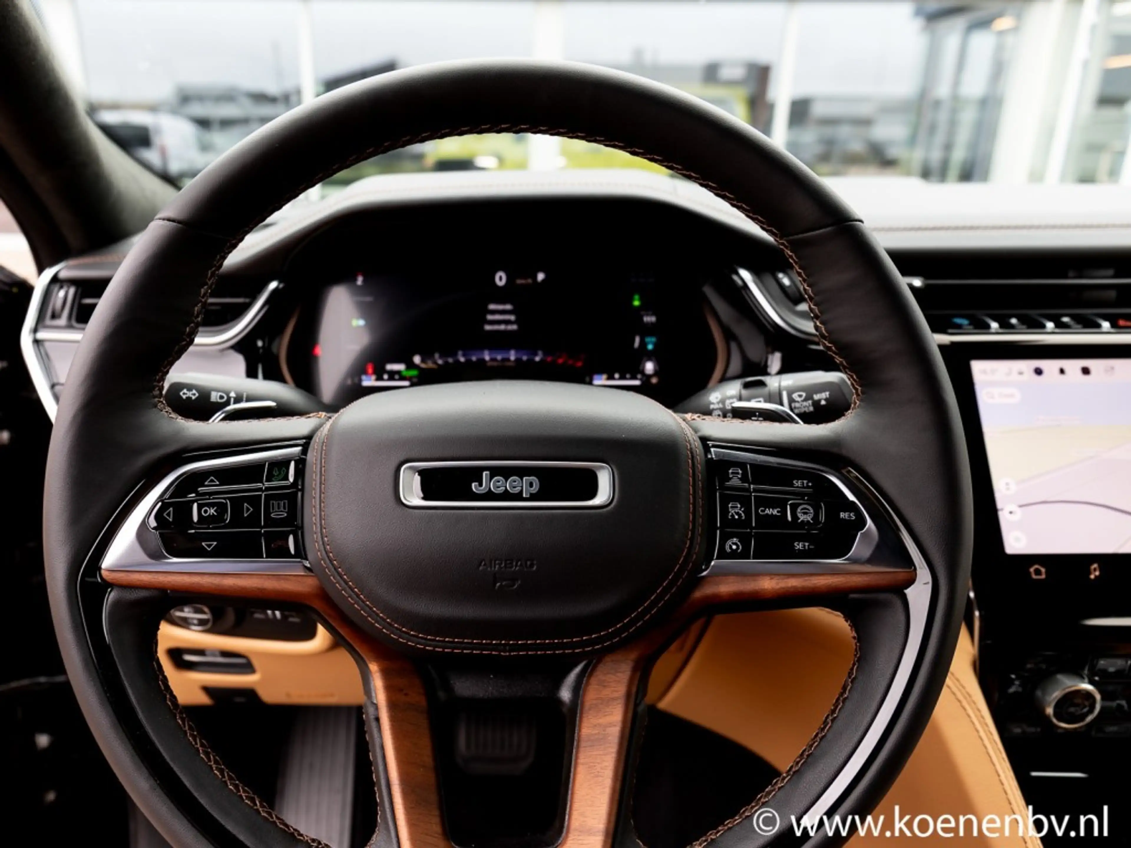 Jeep Grand Cherokee 2.0 4xe Summit Reserve 4x4 Auto. LUCHTVERING / LEE — photo 27