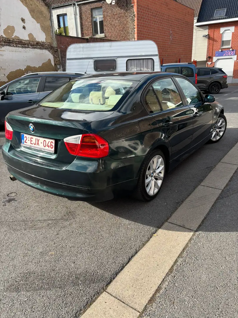BMW 320 BMW 320i e90 - 1