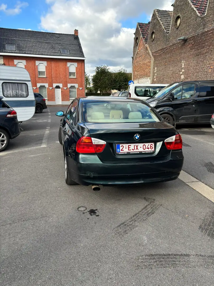 BMW 320 BMW 320i e90 - 2