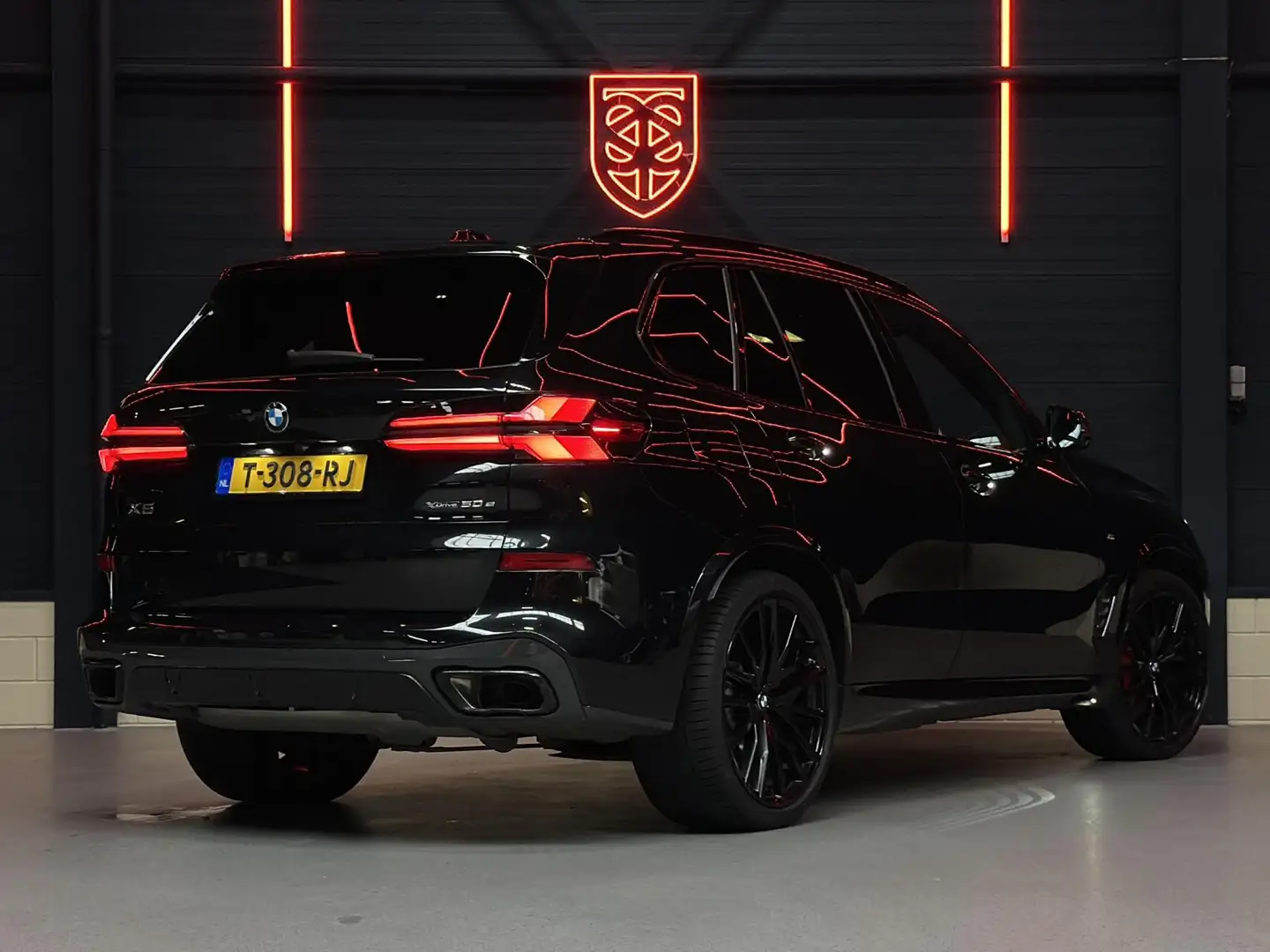 BMW X5 xDrive50e Launch Edition M-Sport |SKYLOUNGE|TREK|H Zwart - 2