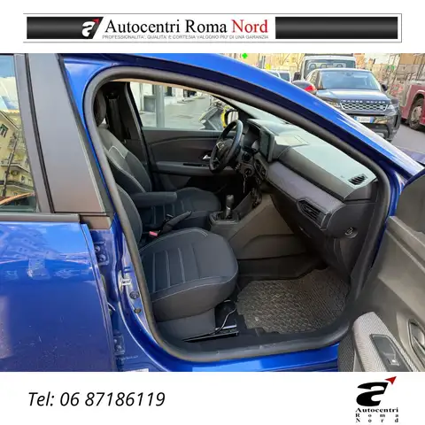 Dacia Sandero view 8