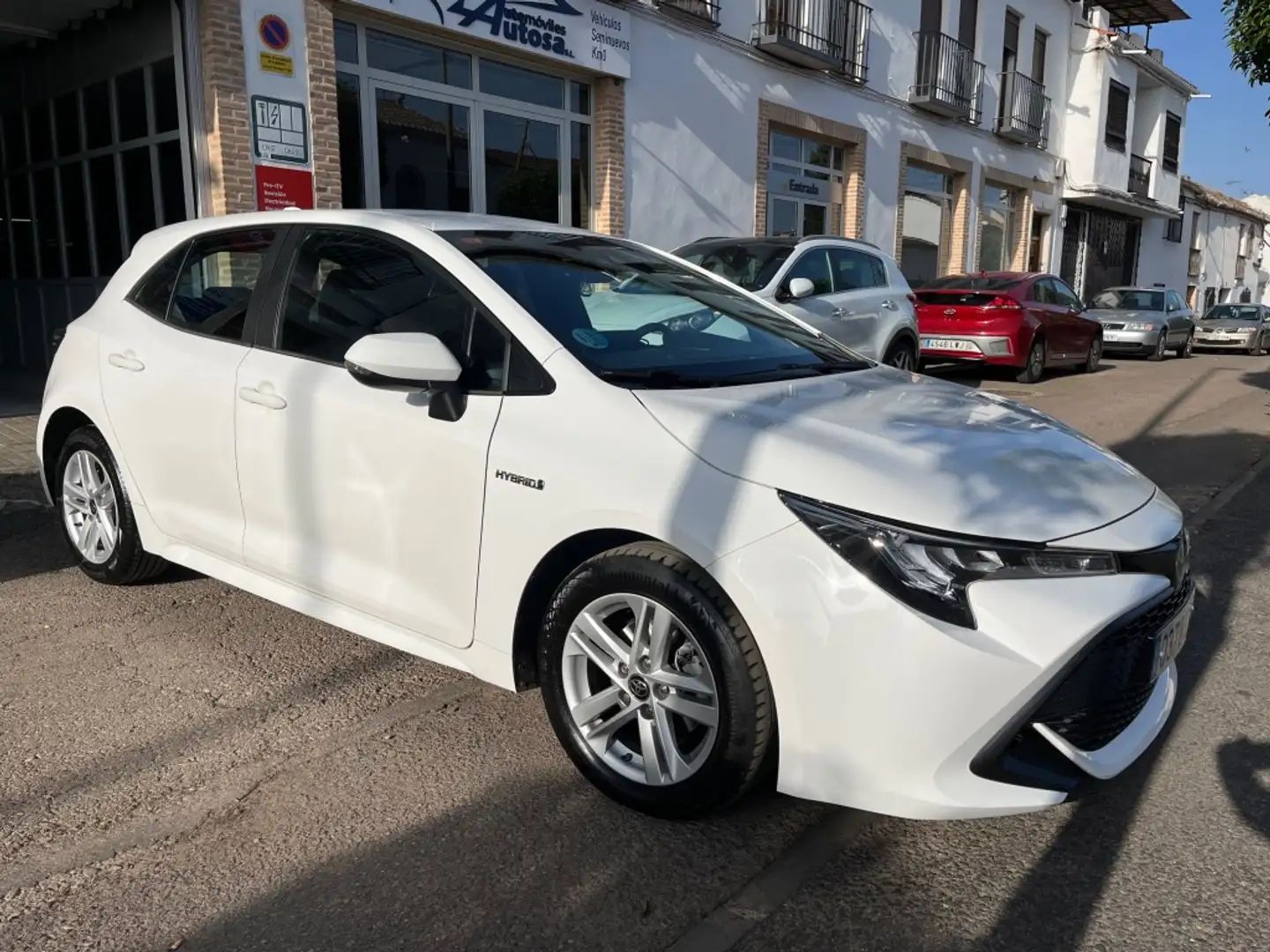 Toyota Corolla 125H Active Tech Wit - 1