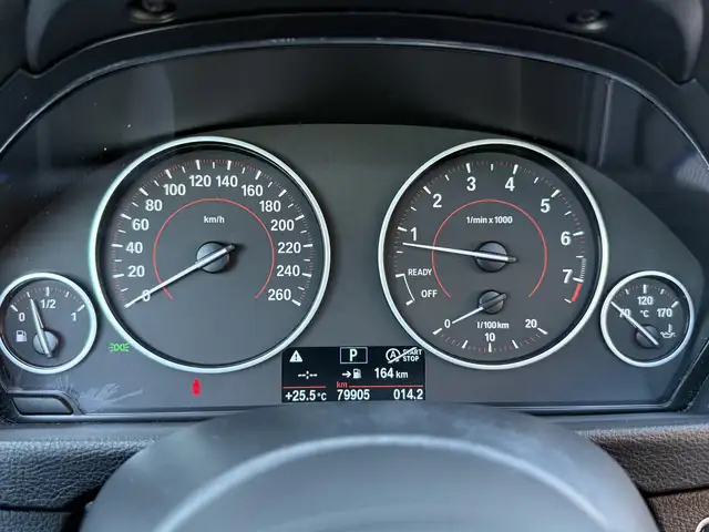 BMW 3 Series view 13