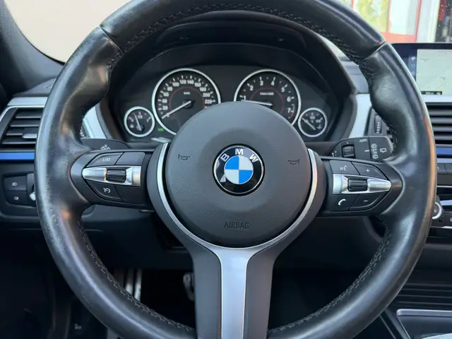 BMW 3 Series view 12
