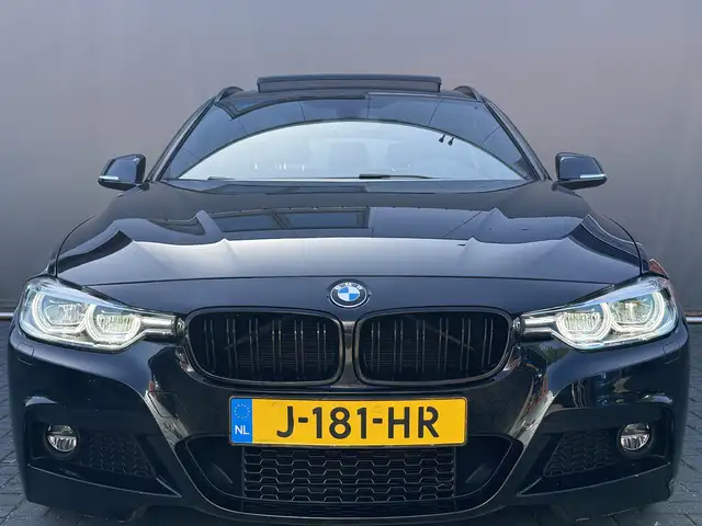 BMW 3 Series view 28