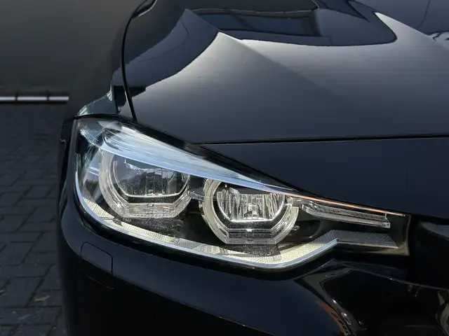 BMW 3 Series view 29
