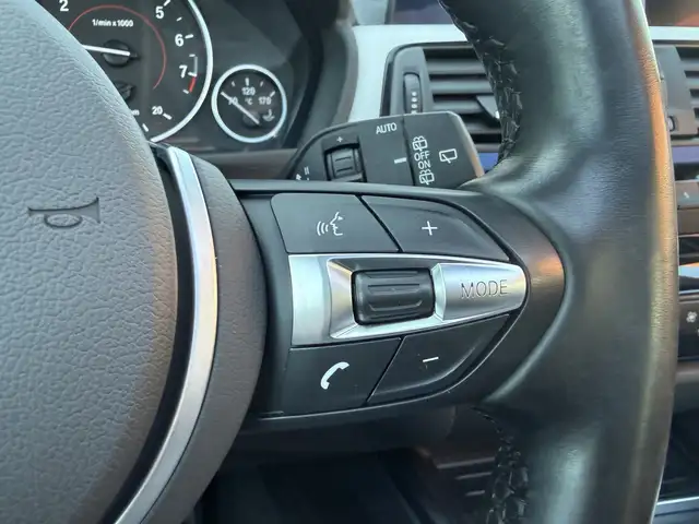 BMW 3 Series view 14