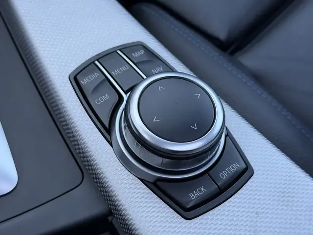 BMW 3 Series view 27