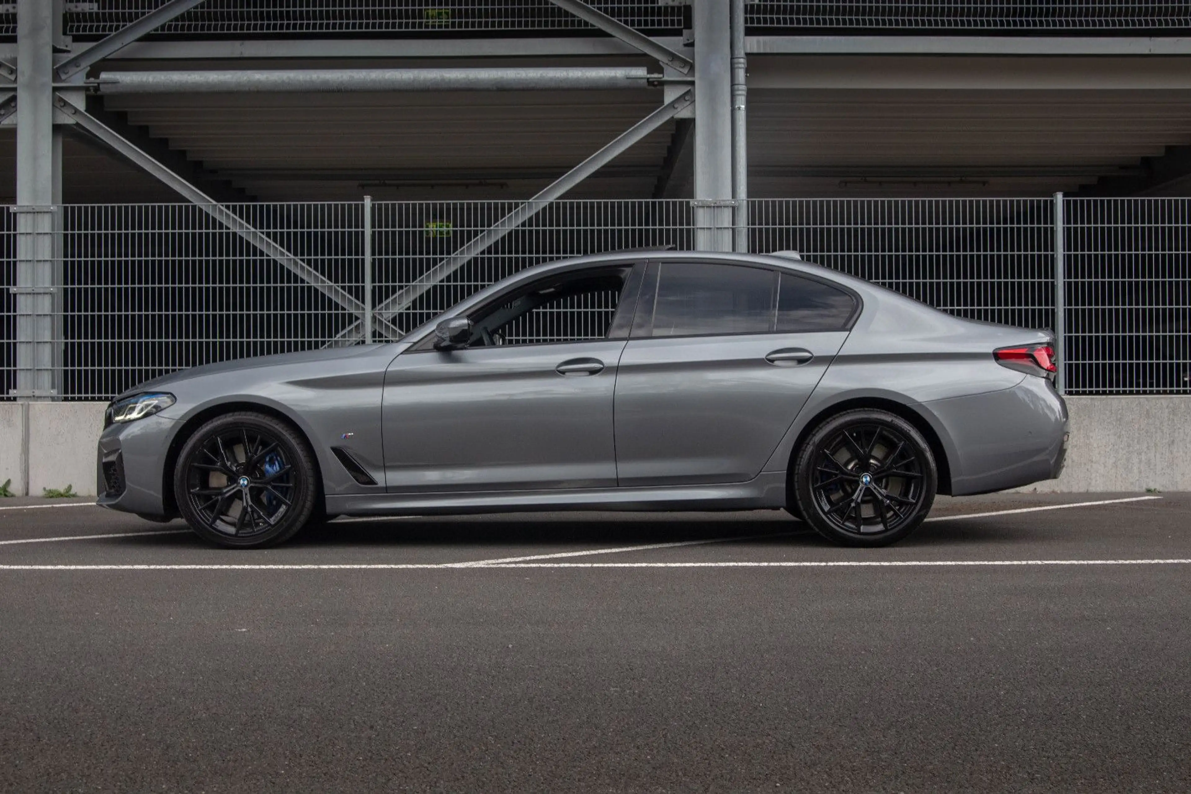 BMW 540 d xDrive Limo. *M Sport Pro*HUD*LASER*HA-Lenk — photo 11