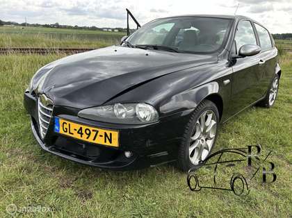 Alfa Romeo 147 1.9 JTD Business LEES TEKST INRUILKOOPJE