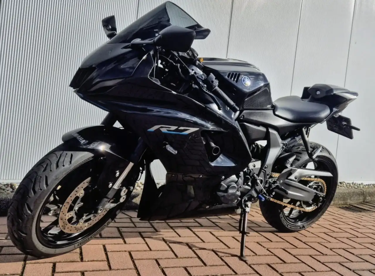 Yamaha YZF-R7