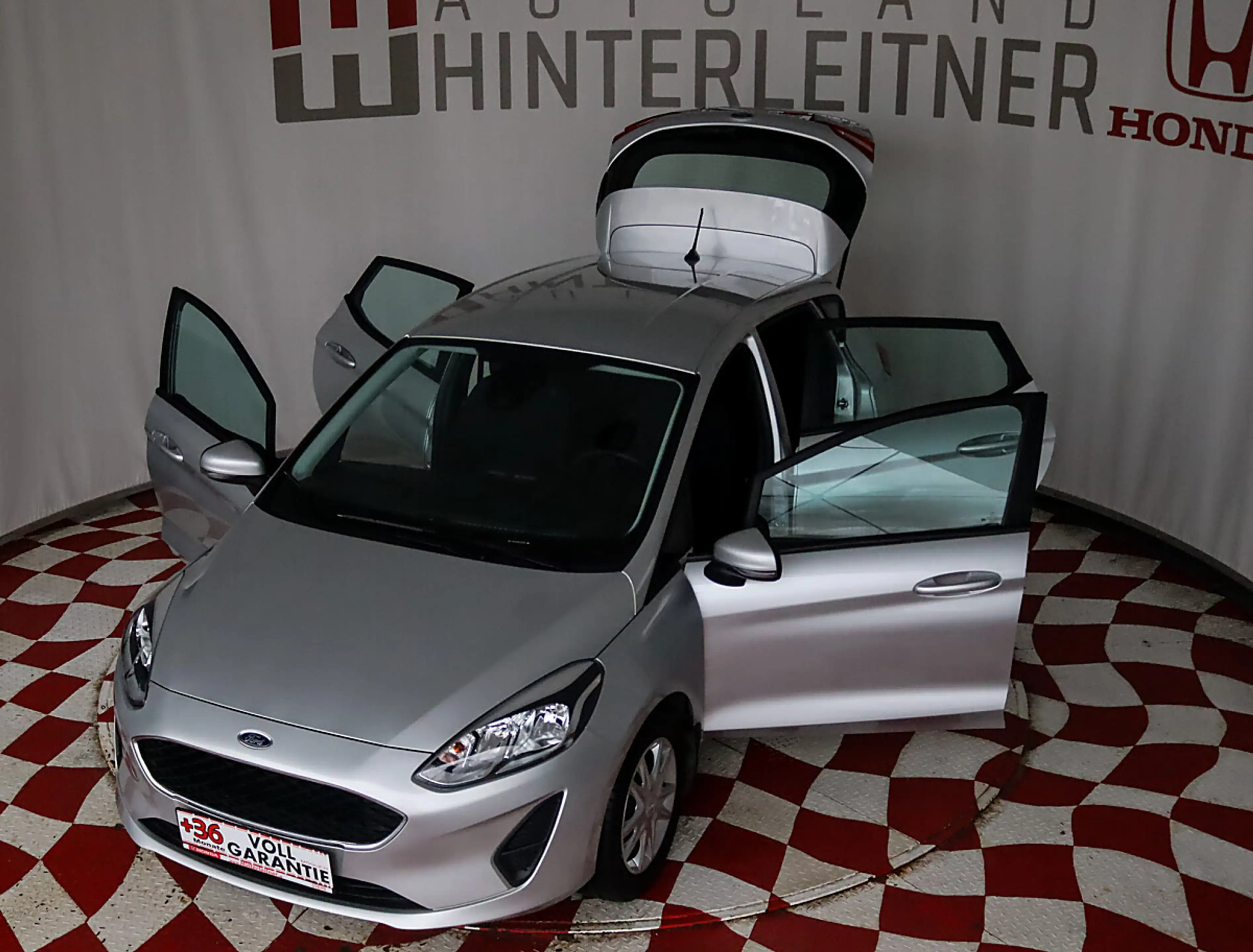 Ford Fiesta 1,5 TDCi 1.000 KM REICHWEITE — photo 3