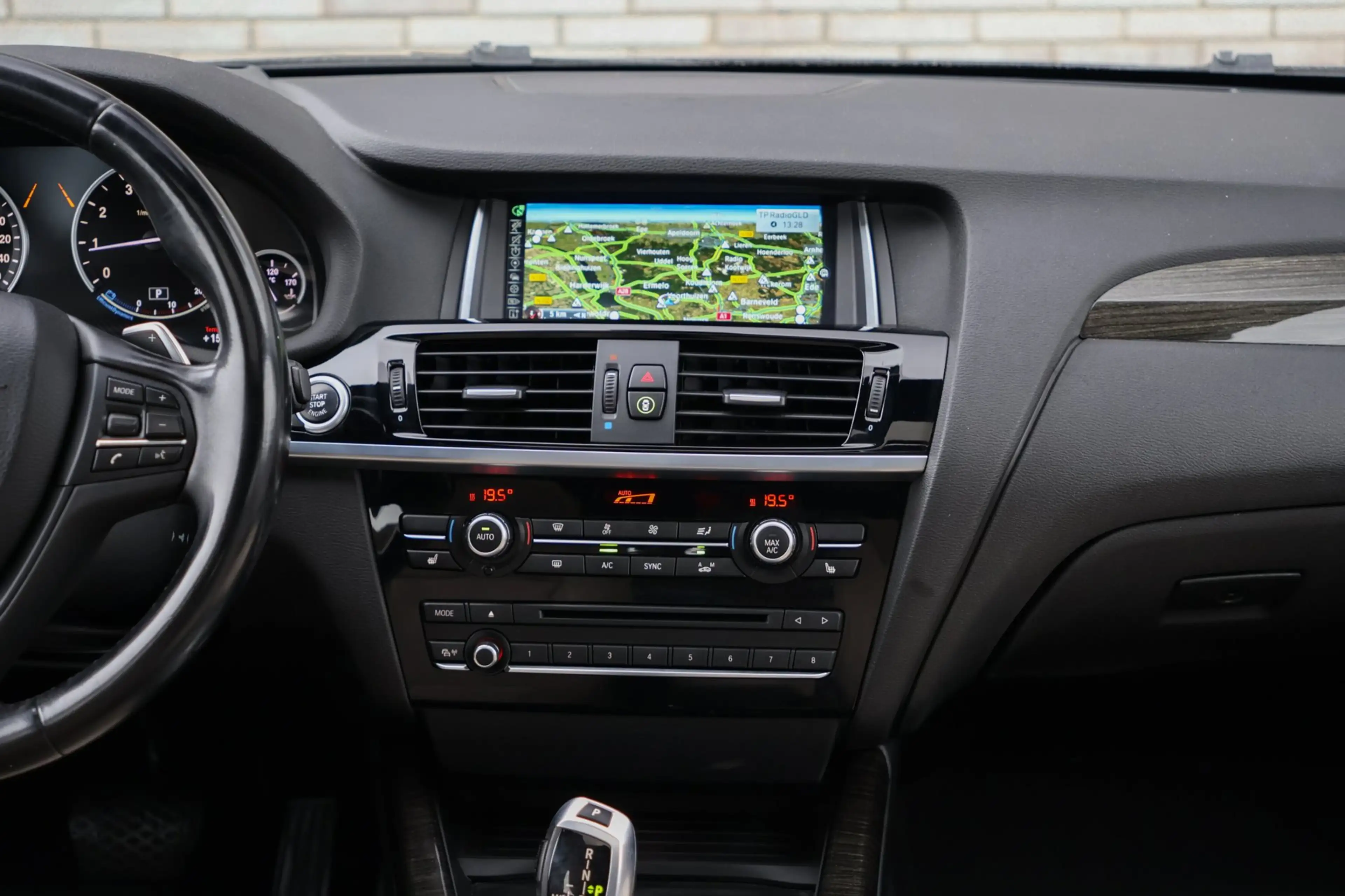 BMW X4 XDrive20i High Executive * TREKHAAK * HUD * M-PAKK — photo 25