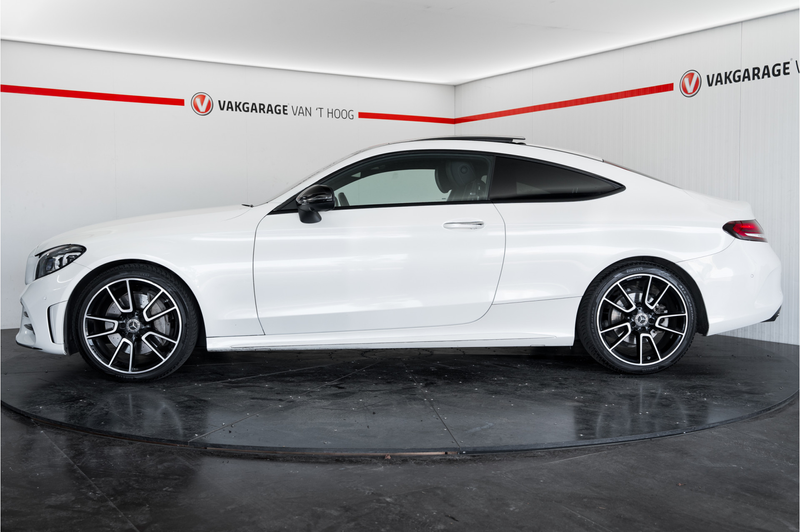 Mercedes-Benz C 300 Coupé Sport Edition Panoramadak Trekhaak — photo 11