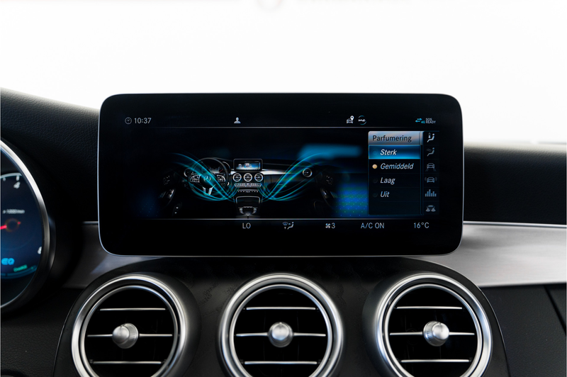 Mercedes-Benz C 300 Coupé Sport Edition Panoramadak Trekhaak — photo 21