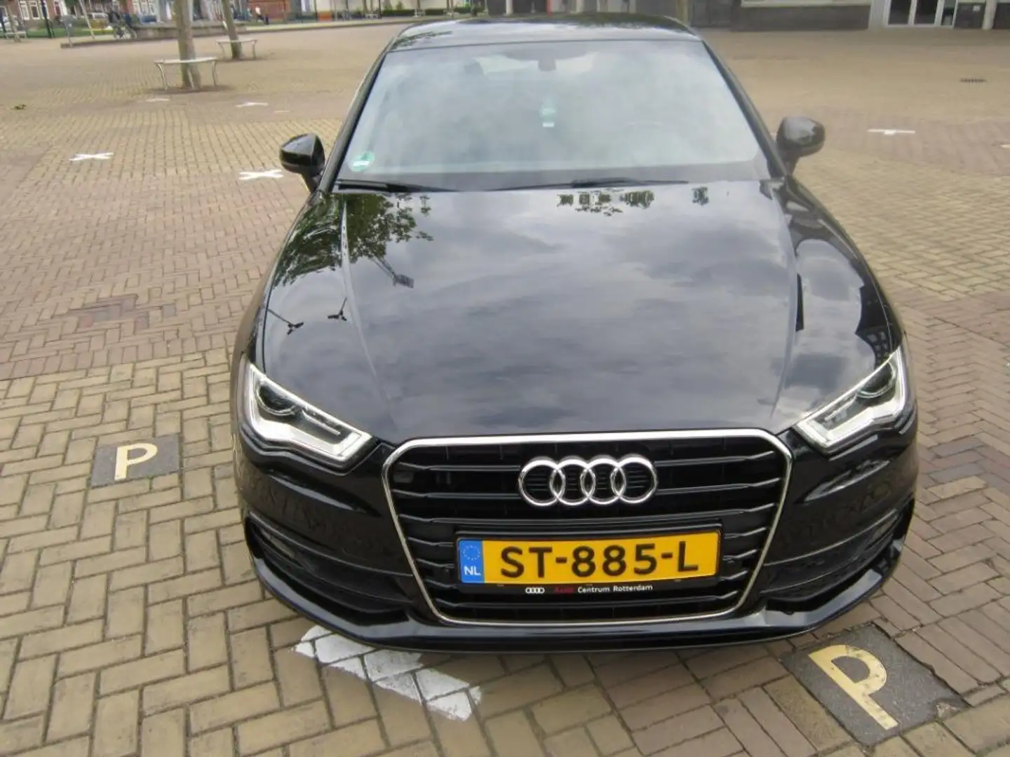 Audi A3 A3 1.4 TFSI Sportback S tronic S line Sportpaket Zwart - 2
