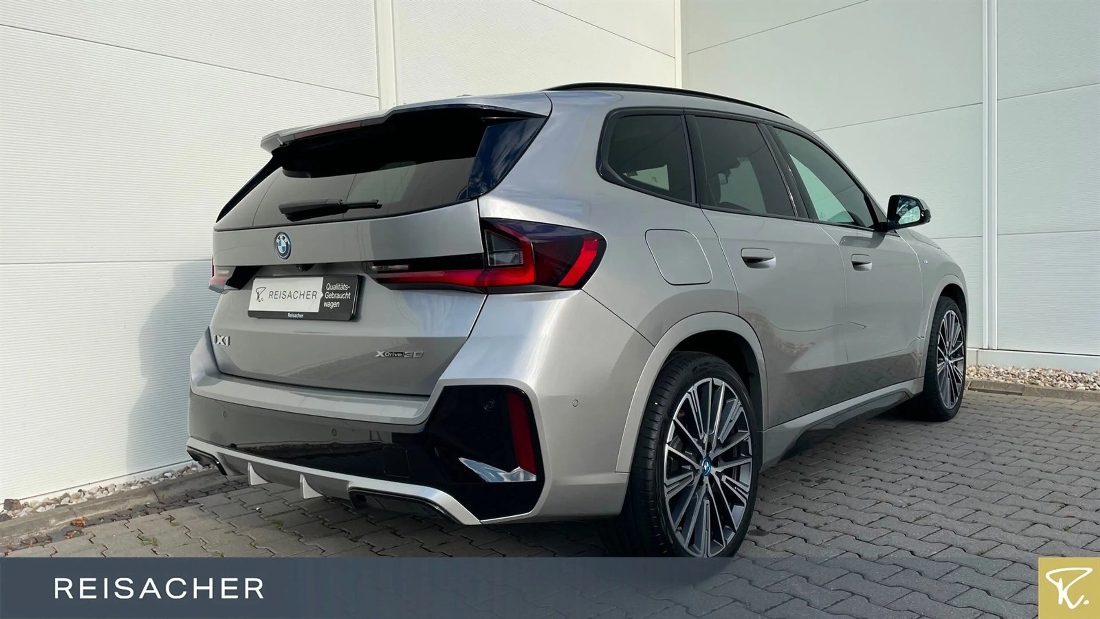 BMW iX1 IX1 A XDRIVE30 M-Sport,Pano,DAProf,HUD,PA+,20" — photo 2