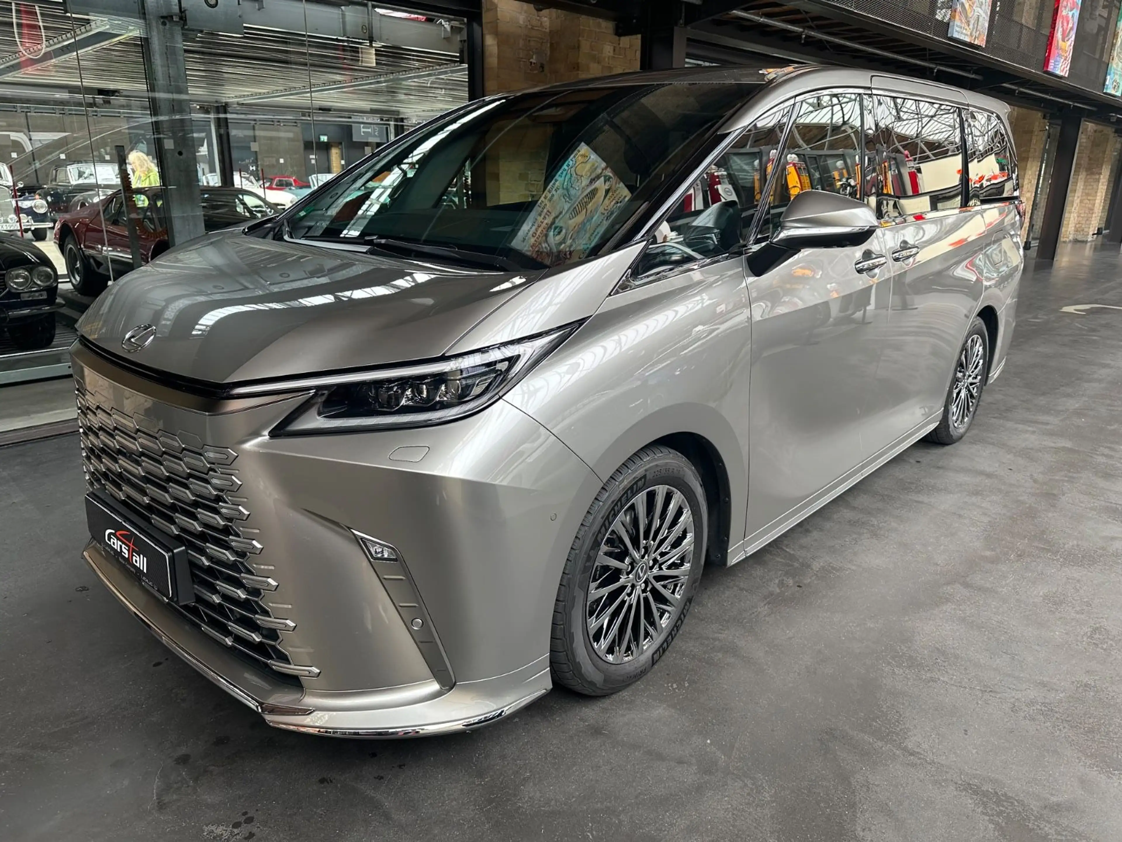 Lexus LM 350 h Executive — photo 7