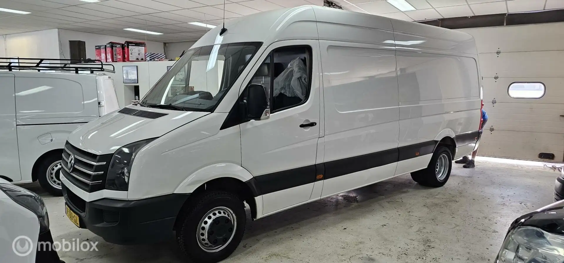 Volkswagen Crafter Bestel 35 2.0 TDI L4H3 BM Wit - 2