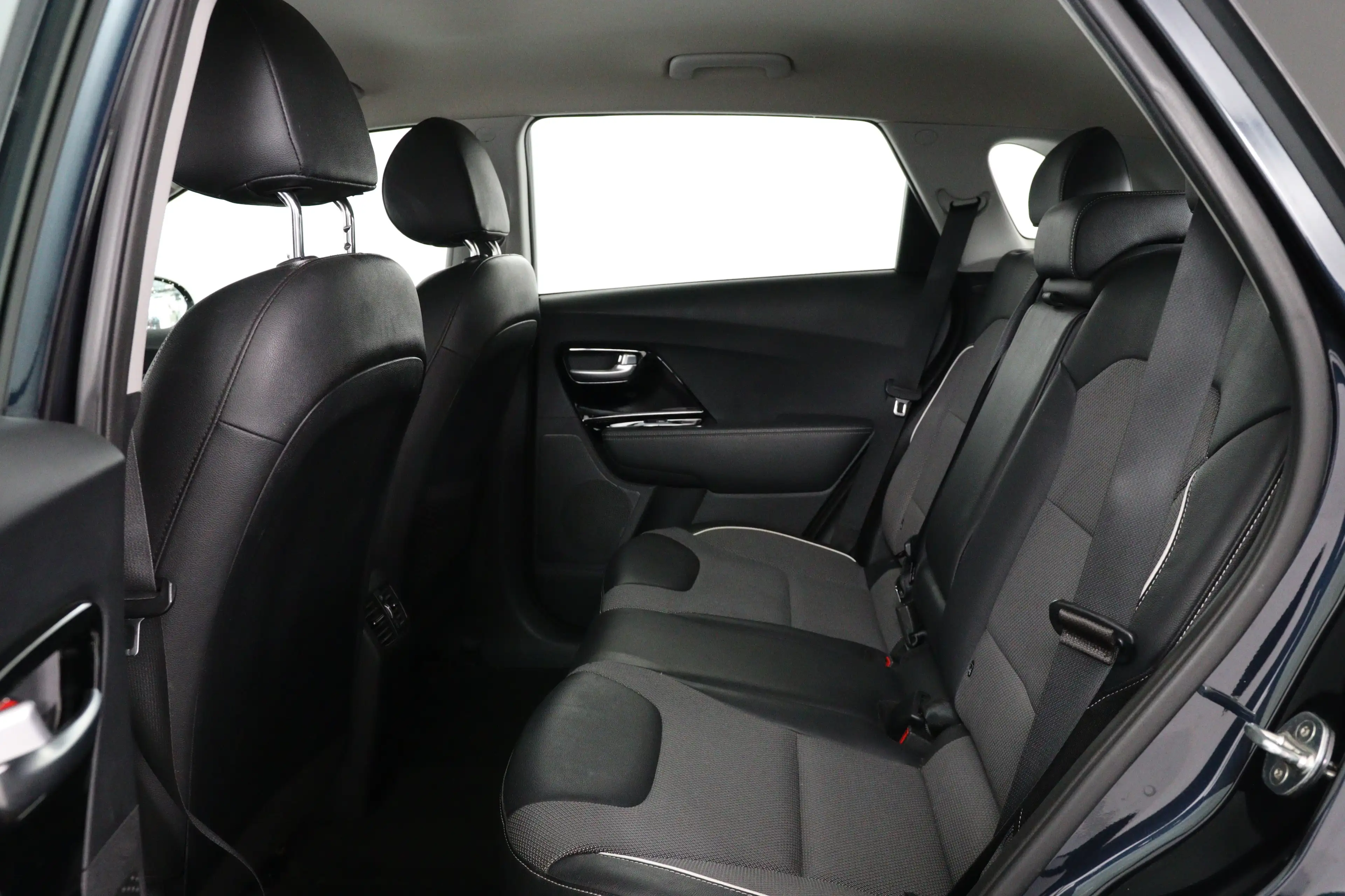 Kia e-Niro DynamicLine 64 kWh | Dealer Onderhouden! | Camera — photo 23
