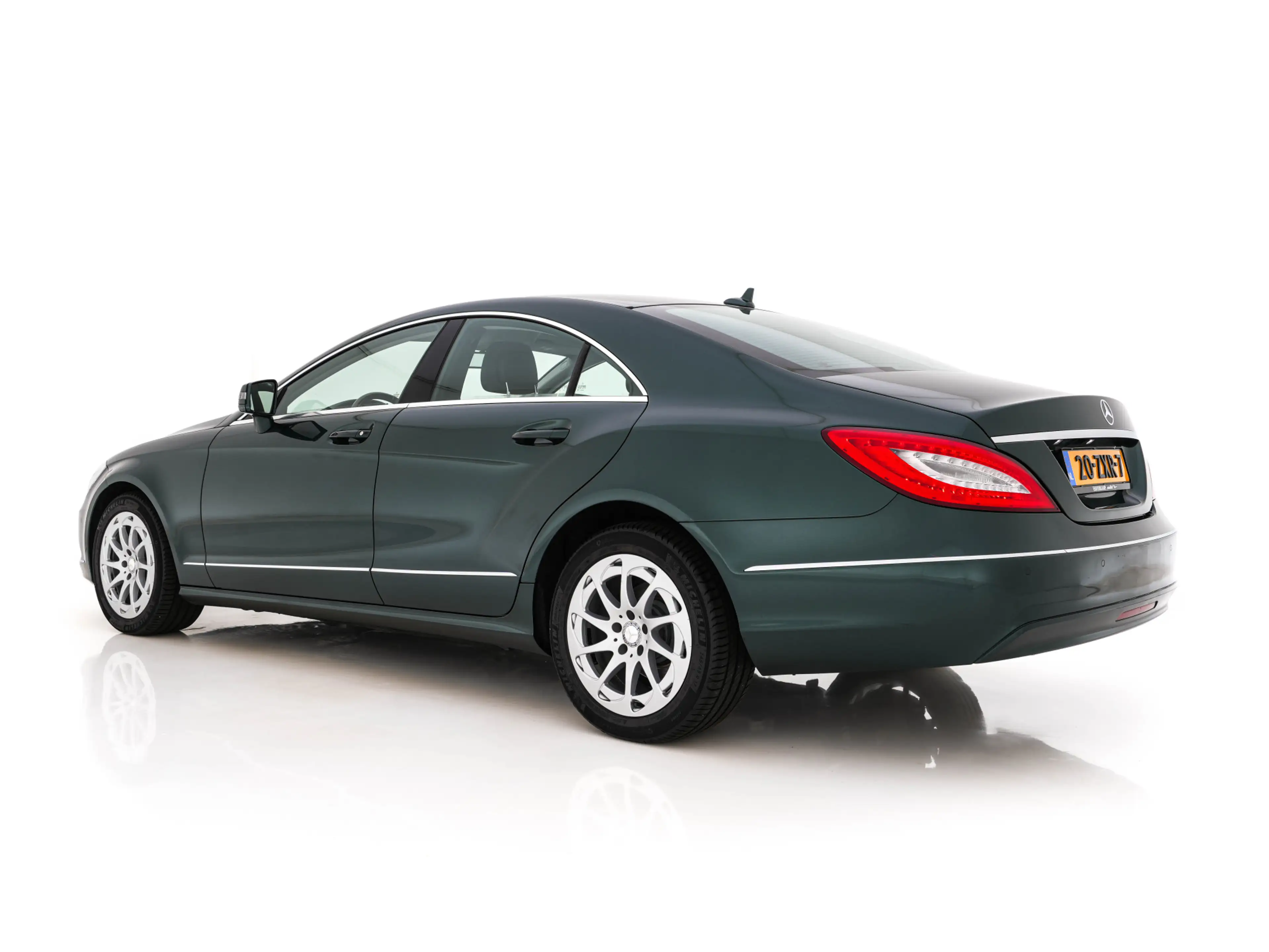 Mercedes-Benz CLS 250 CDI Aut. *LEATHER | XENON | NAVI-FULLMAP | COMFORT — photo 4