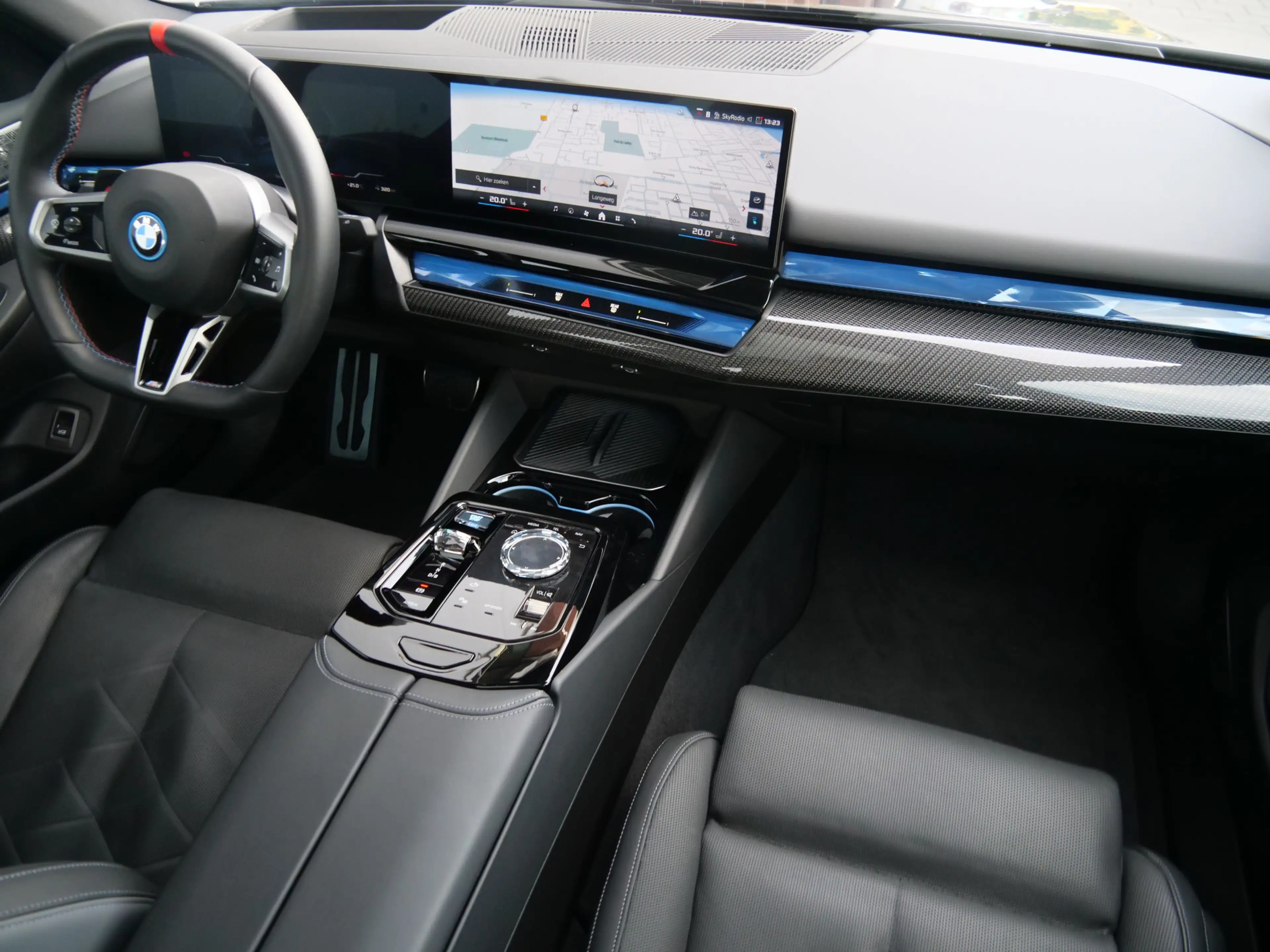 BMW i5 M60 xDrive 84 kWh 601 Pk Automaat M-sport pro / Na — photo 4