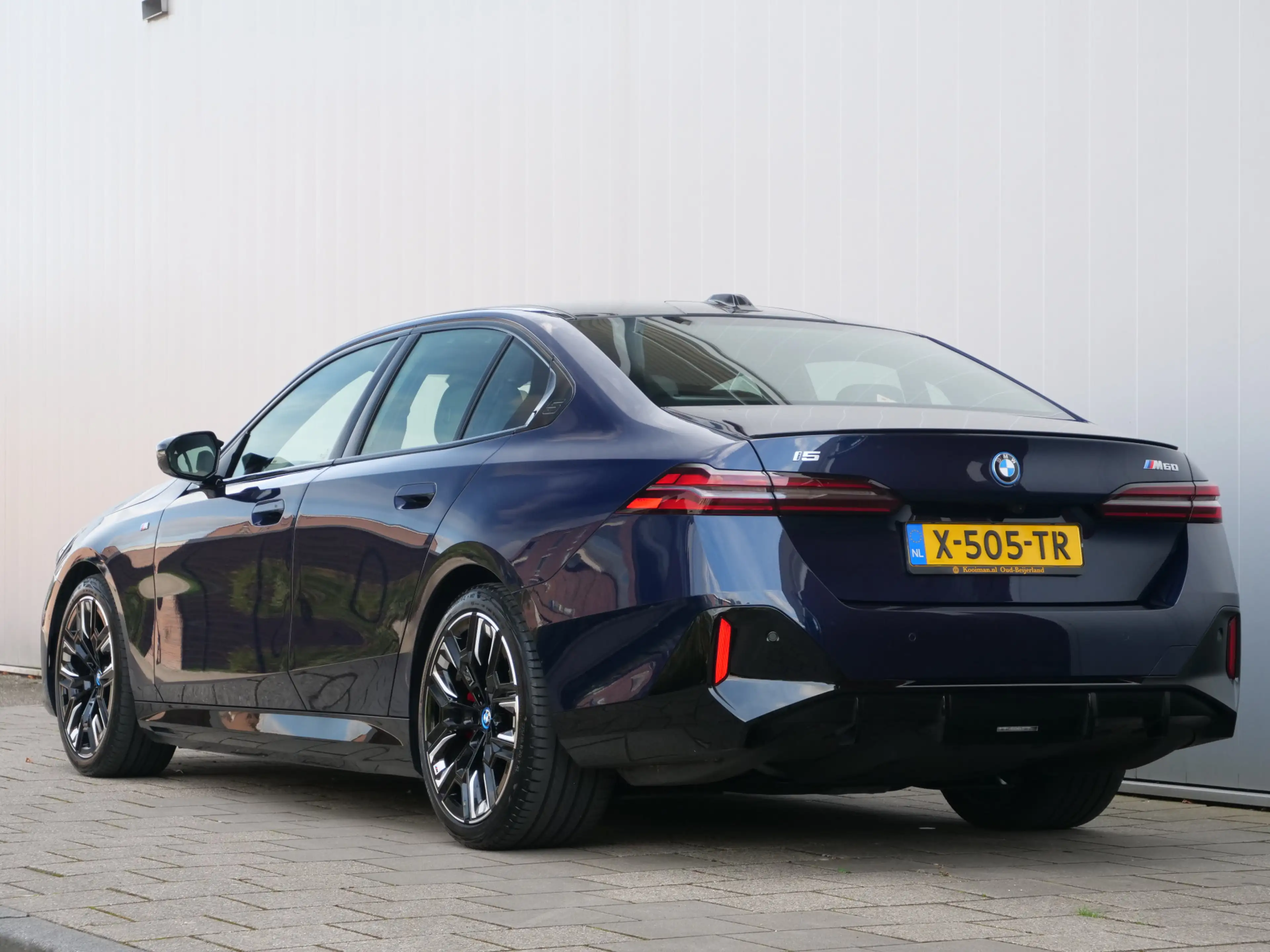 BMW i5 M60 xDrive 84 kWh 601 Pk Automaat M-sport pro / Na — photo 3