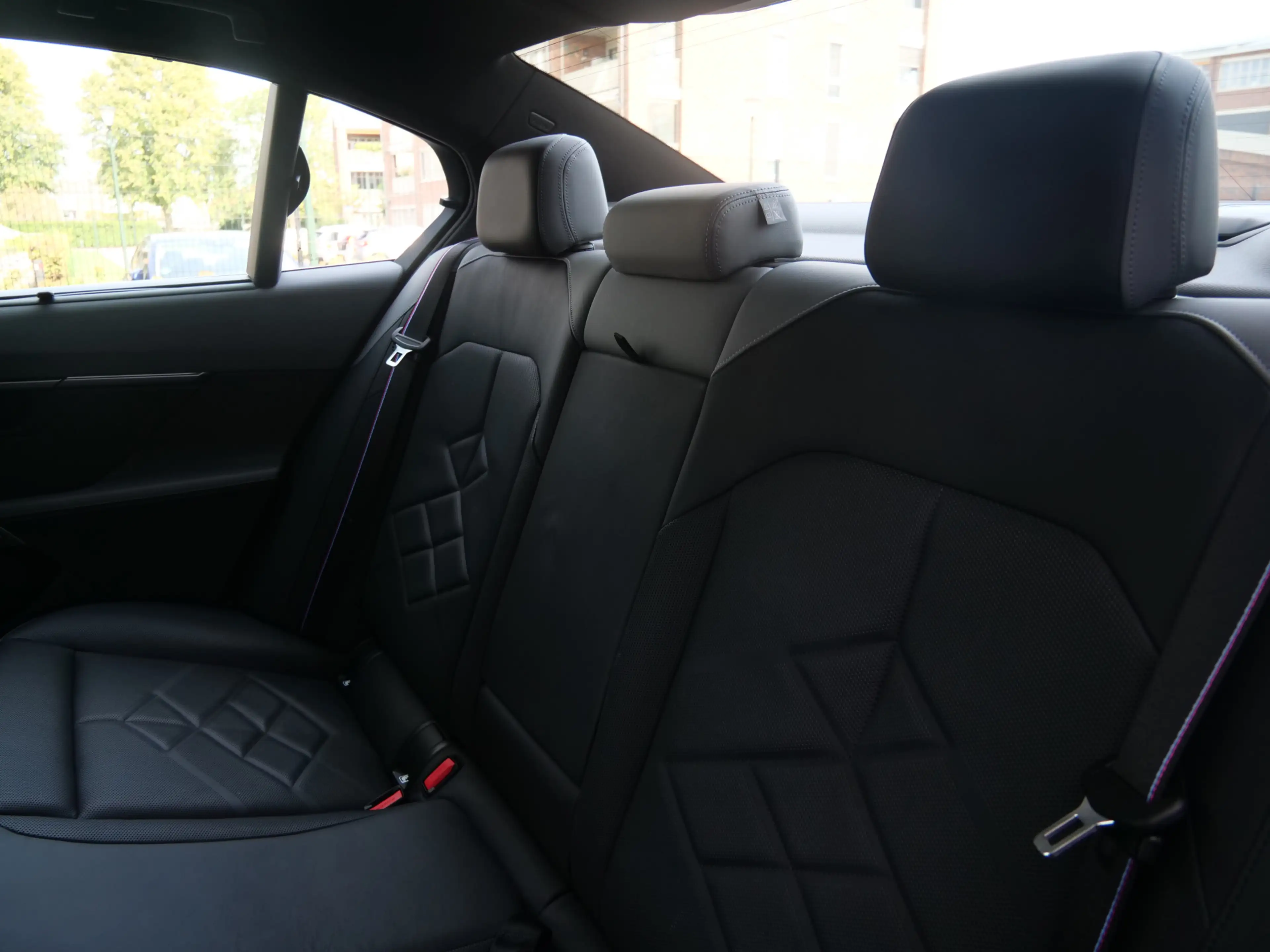 BMW i5 M60 xDrive 84 kWh 601 Pk Automaat M-sport pro / Na — photo 8