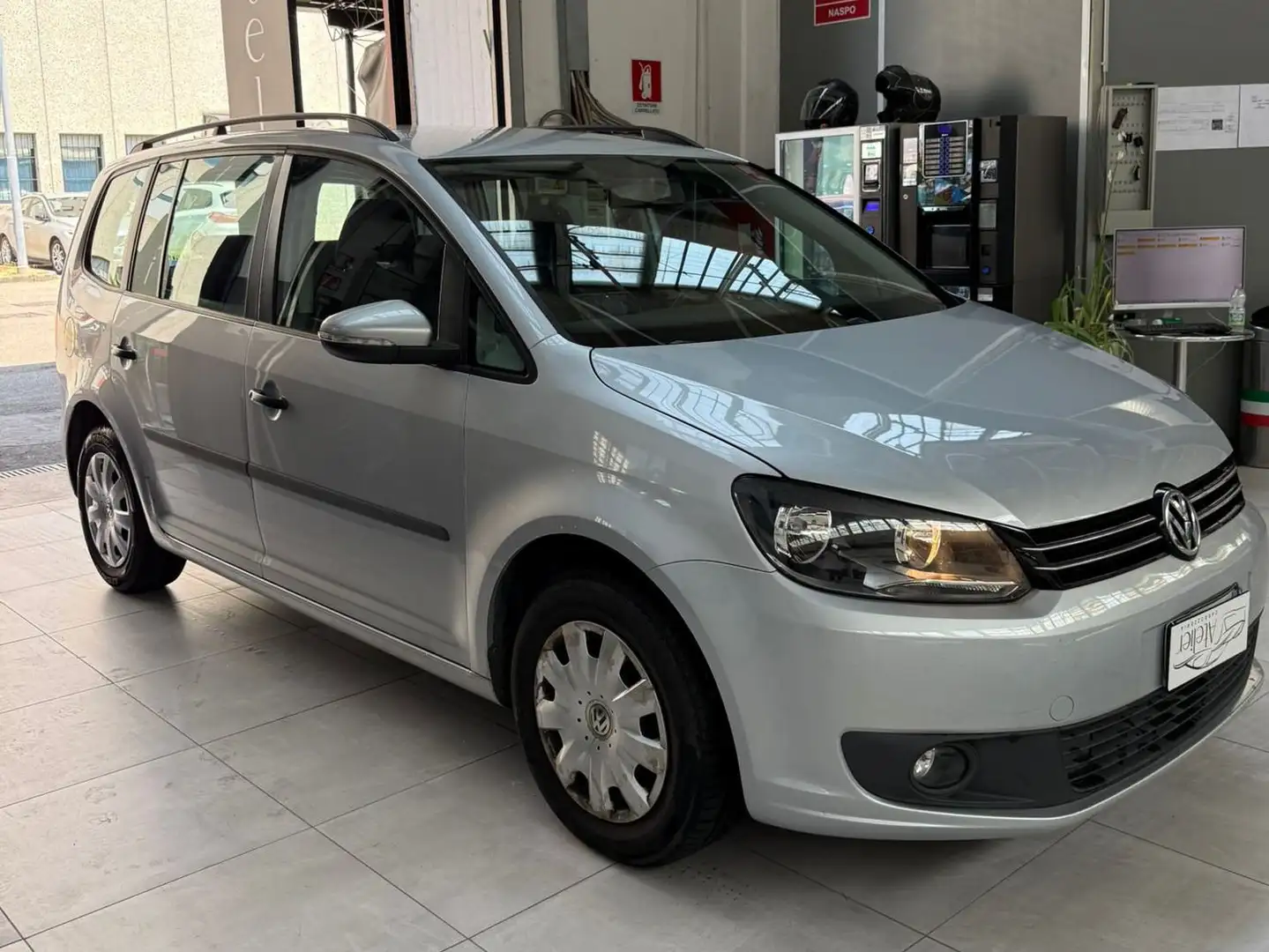 Volkswagen Touran Touran 1.2 tsi Trendline Silver - 1