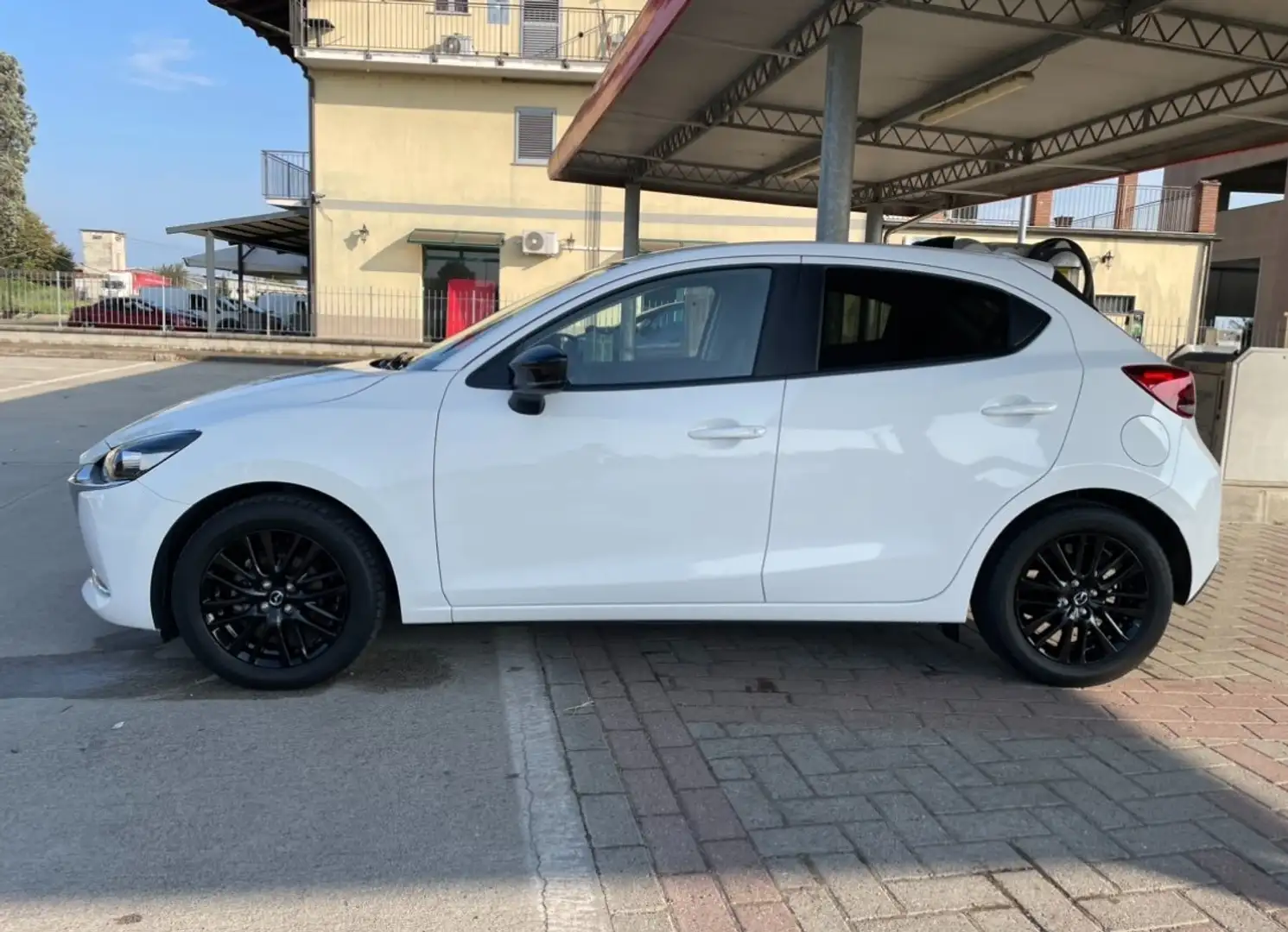 Mazda 2 III 1.5 Homura 75cv (NEOPATENTATI) Bianco - 2