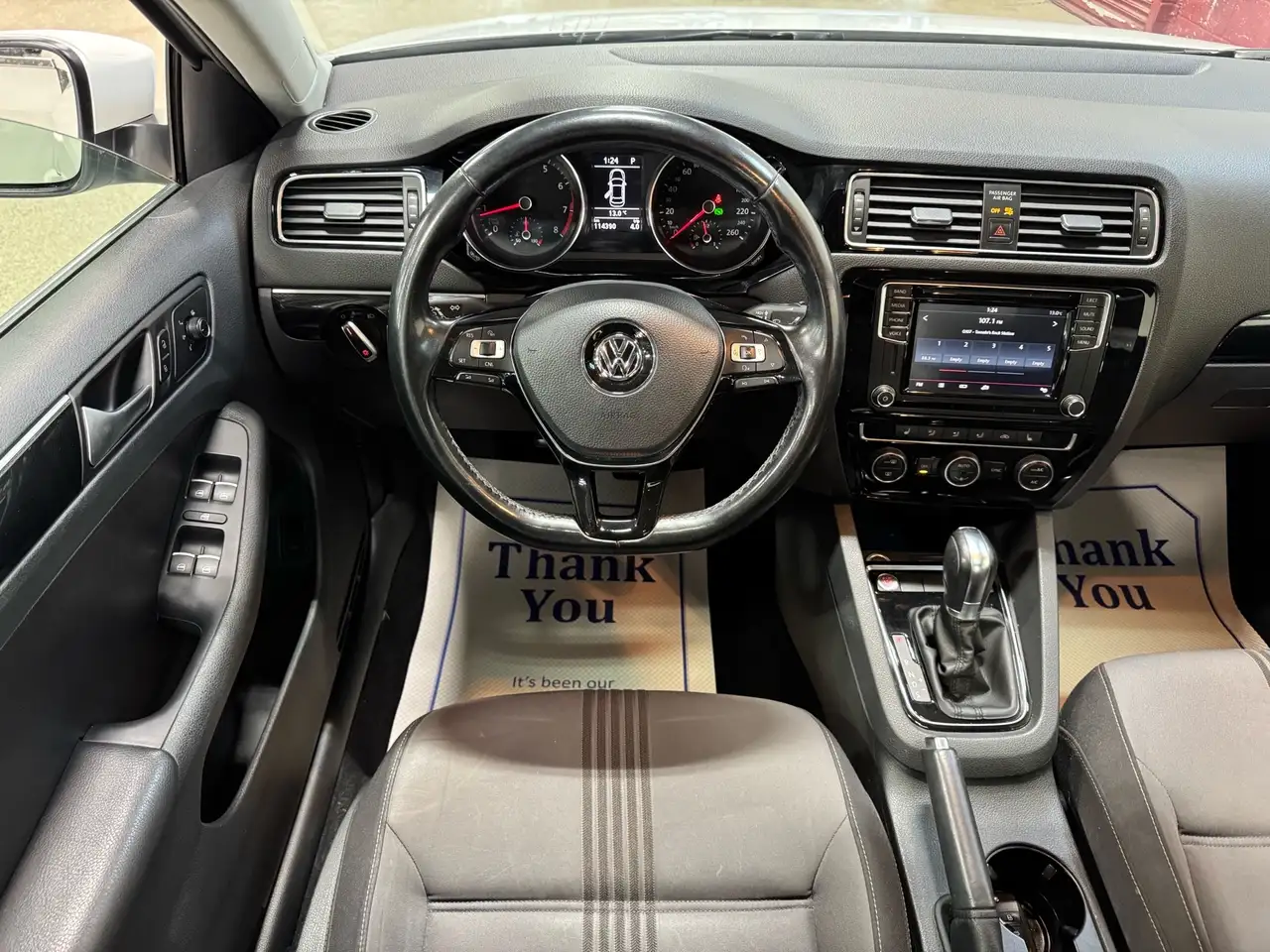 Volkswagen Jetta снимка Volkswagen Jetta