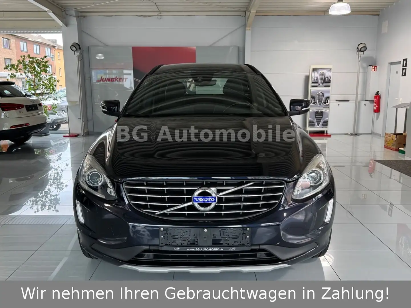 Volvo XC60 Momentum *AWD*AHK*Bi-Xenon*Automatik* Niebieski - 2
