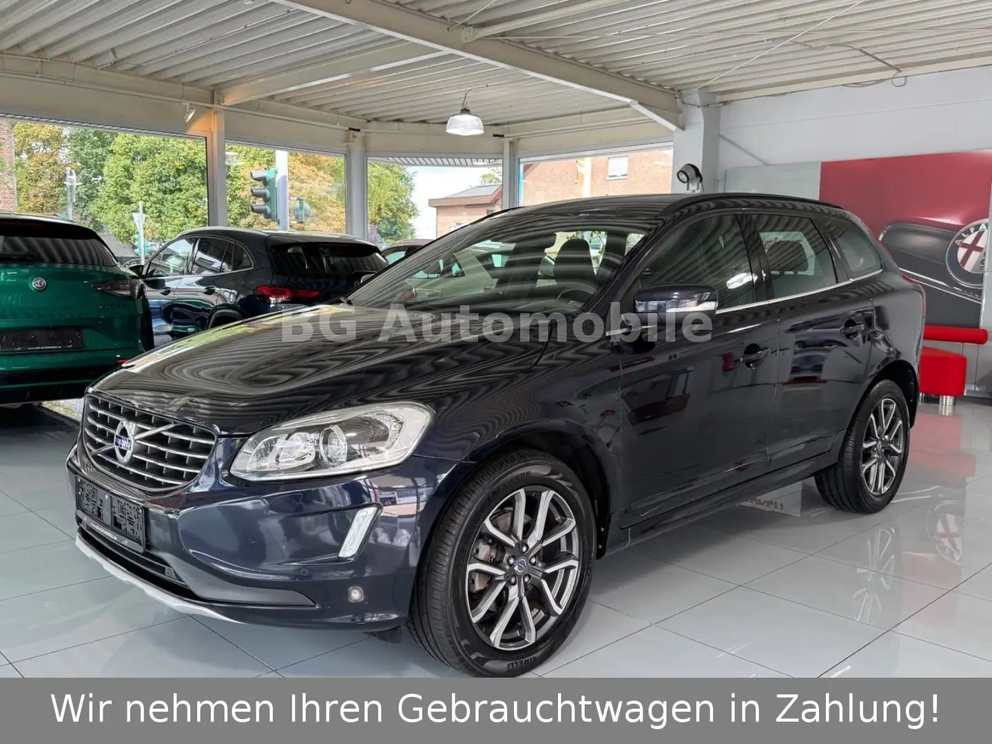Volvo XC60 Momentum *AWD*AHK*Bi-Xenon*Automatik* Niebieski - 1
