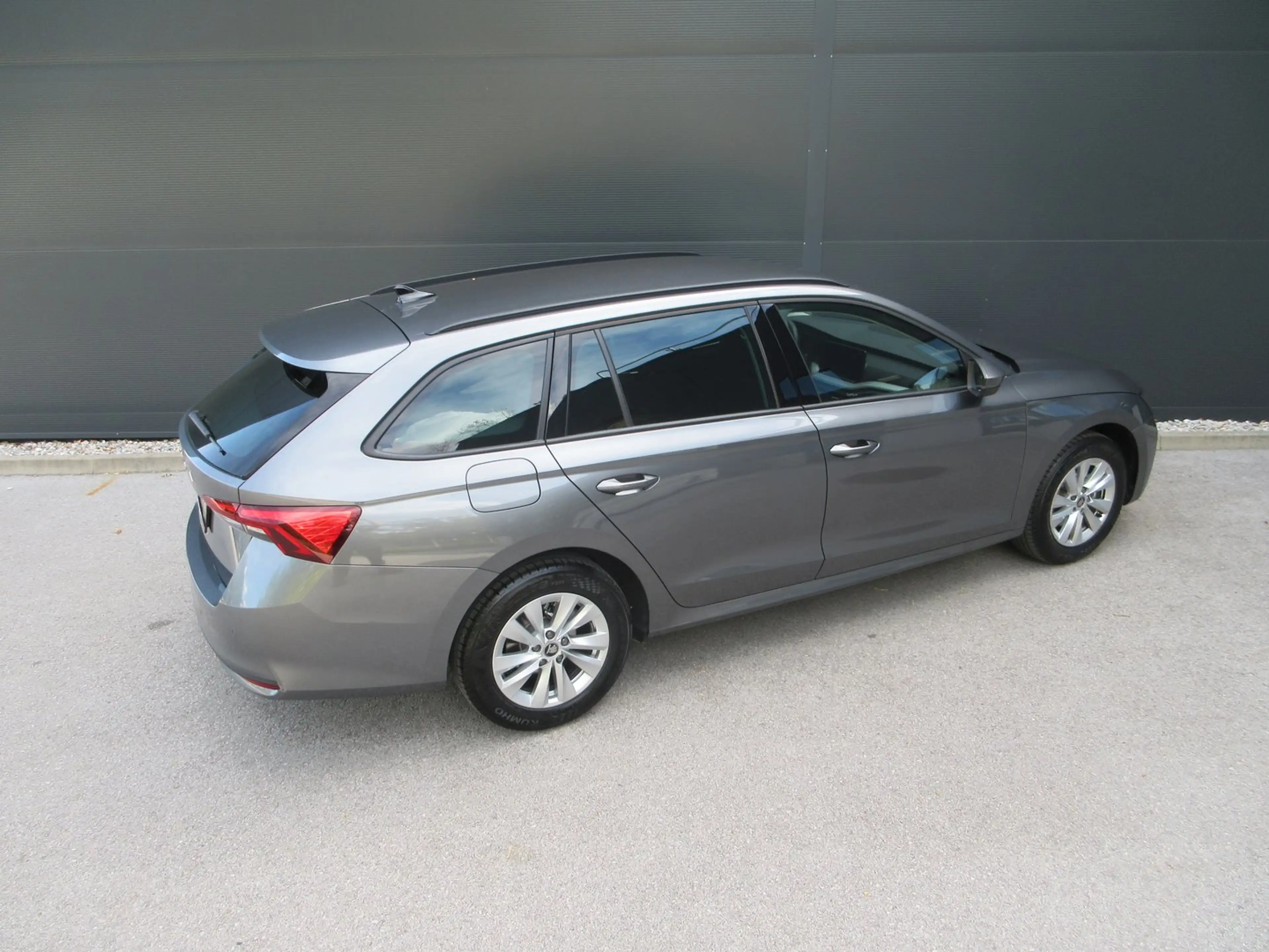 Skoda Octavia Essence TSI — photo 9