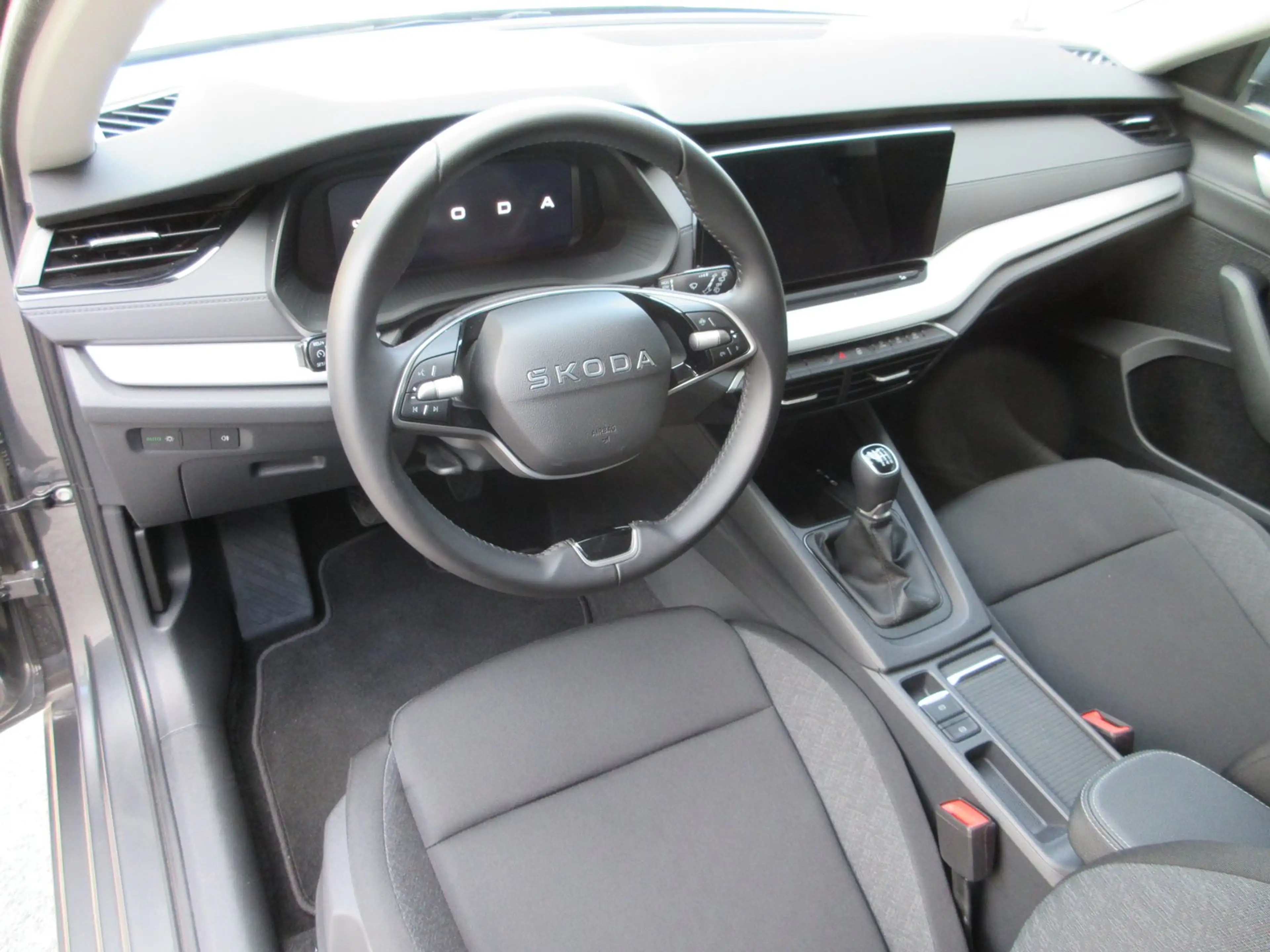 Skoda Octavia Essence TSI — photo 12