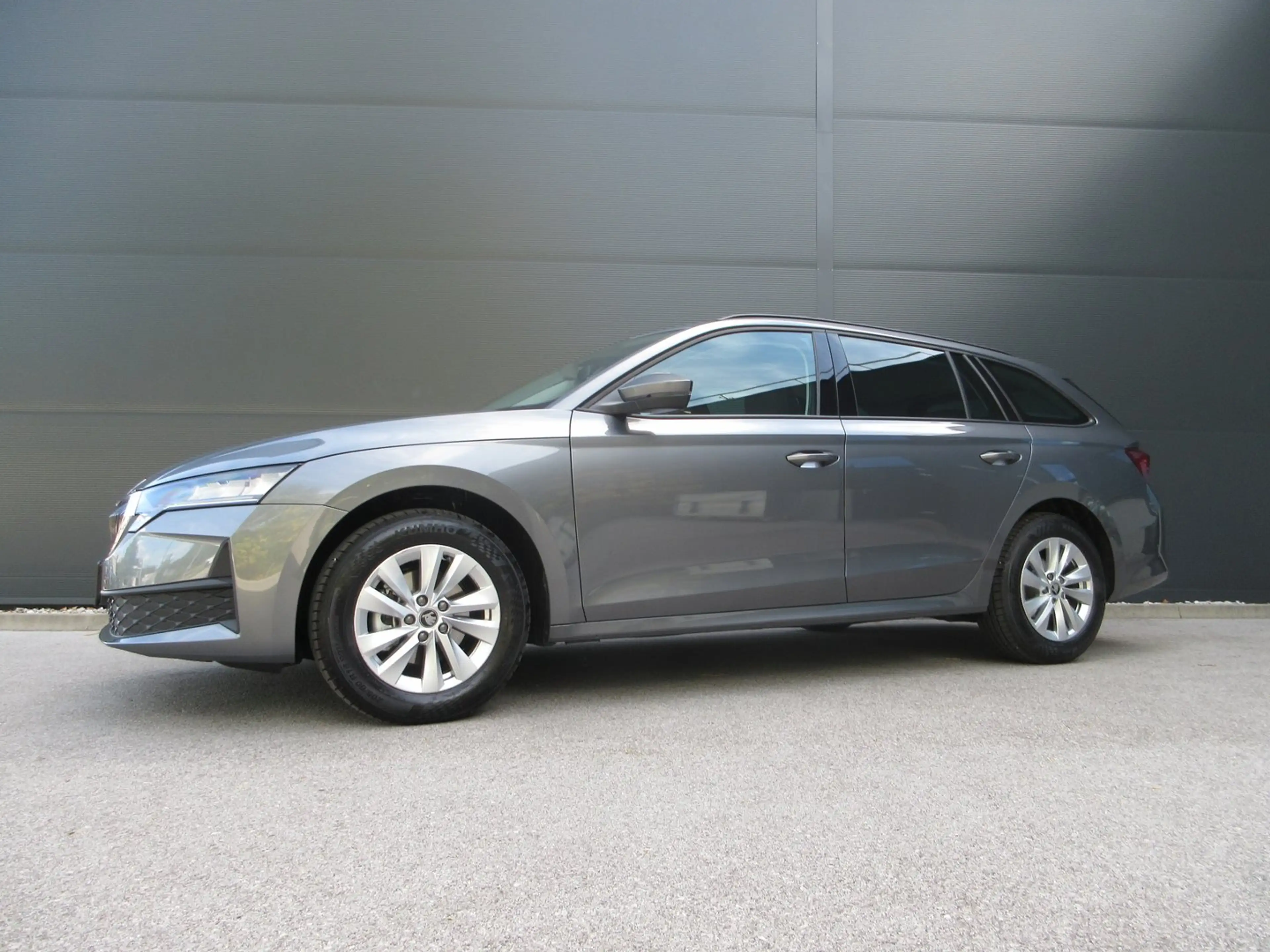 Skoda Octavia Essence TSI — photo 4