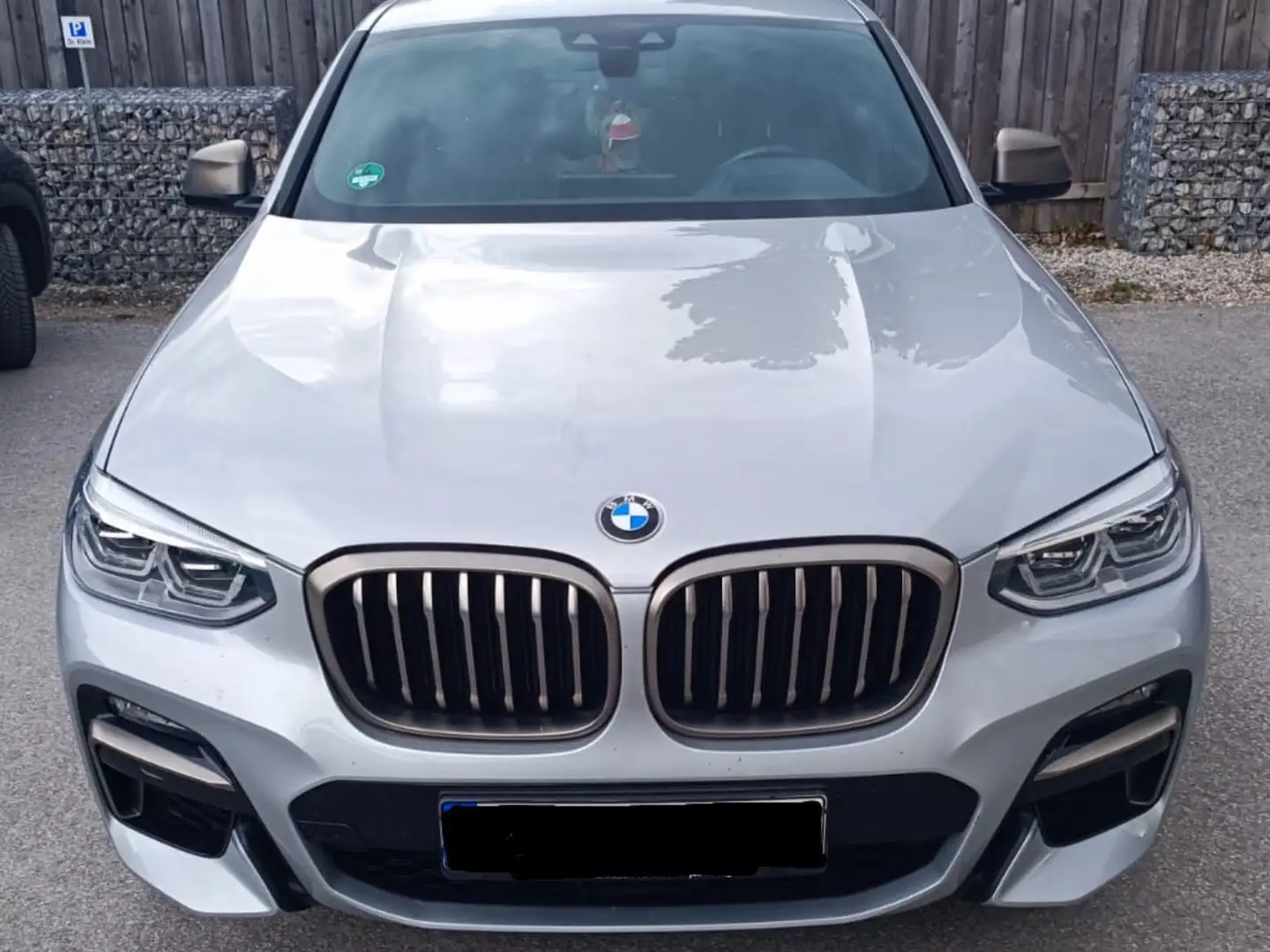 BMW X4 M X4 M40d Gümüş rengi - 1