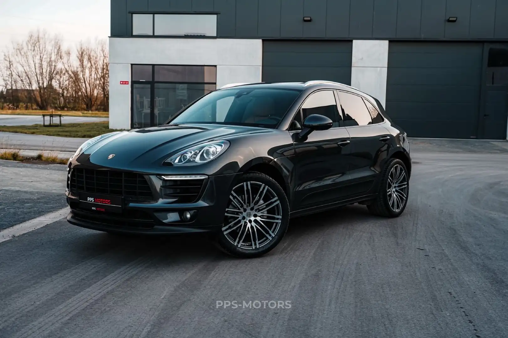 Porsche Macan 2.0 Turbo | Luchtvering | Camera | Porsche Service brončana - 1