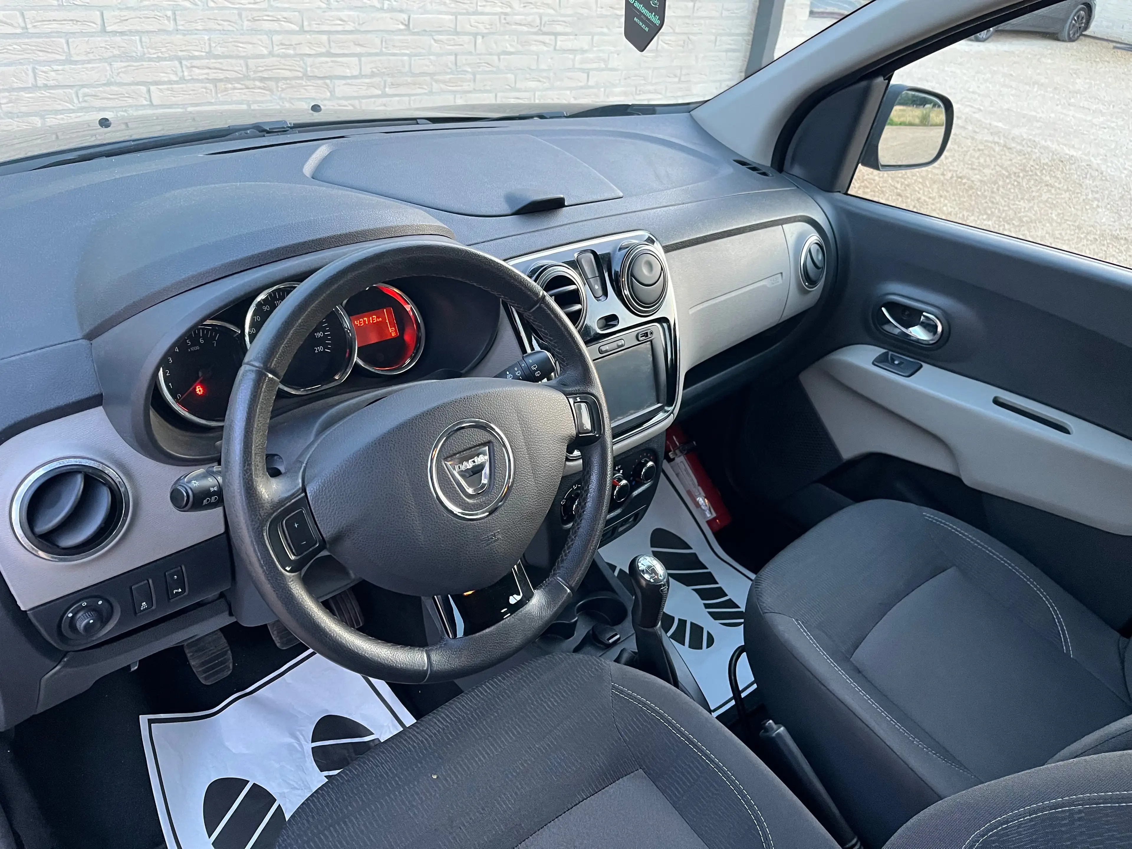 Dacia Lodgy Lodgy 1.2 TCe 7pl *1er propriétaire* — photo 7